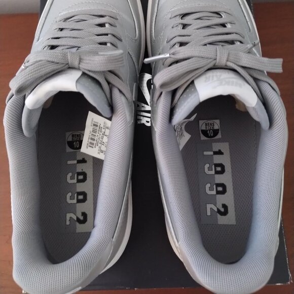 Nike - Air Force 1 Low ‘07 LV8 - Metallic Silver - Size 10 - Picture 5 of 12